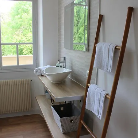 Les Cles Des Champs Cote Jardin * Lacave (Lot)