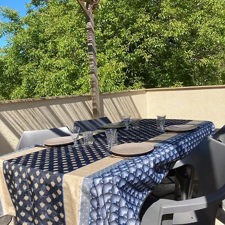 Les Cles Des Champs Cote Jardin בית נופש *