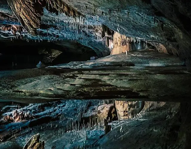 Les Cles Des Champs Cote Jardin Lacave (Lot)