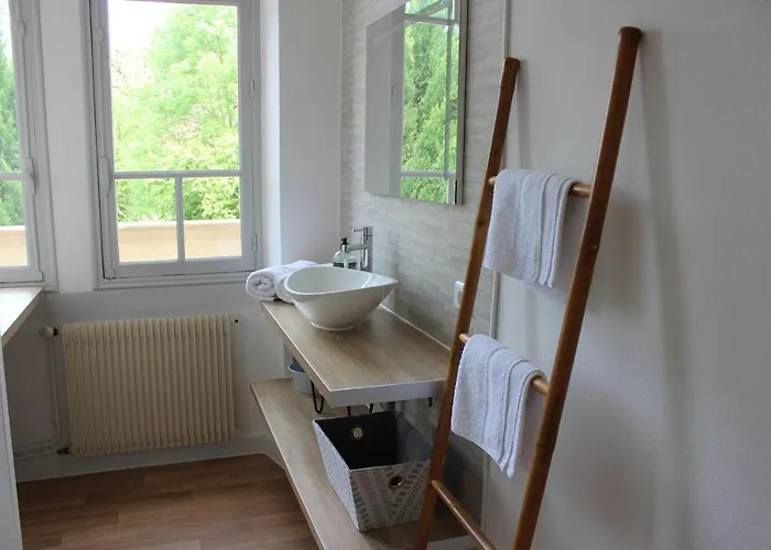 Les Cles Des Champs Cote Jardin * Lacave (Lot)