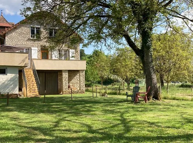 Les Cles Des Champs Cote Jardin Lacave (Lot)