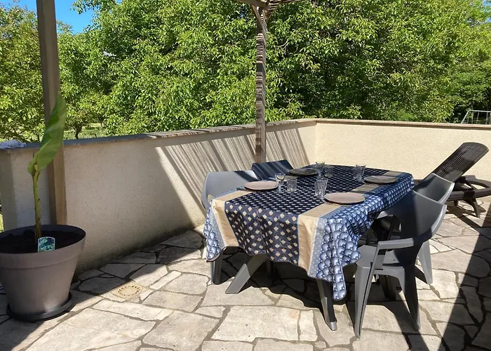 Les Cles Des Champs Cote Jardin * Lacave (Lot)